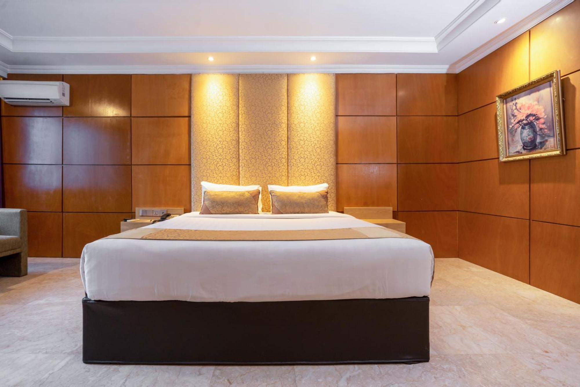 Hotel Bumi Senyiur 三马林达 外观 照片